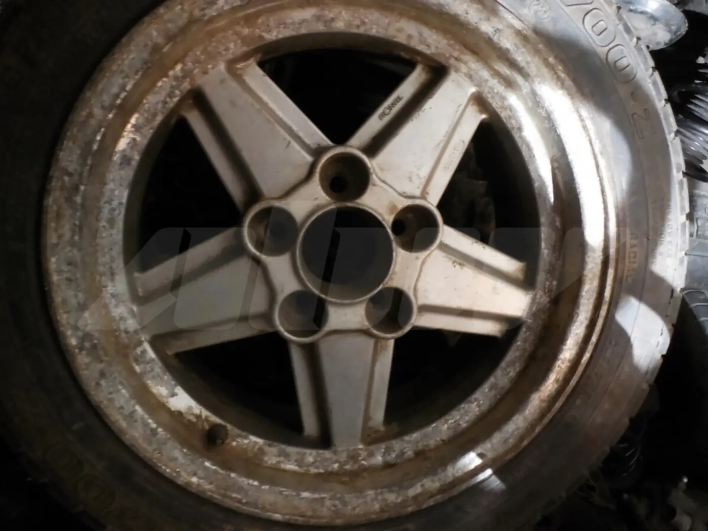 R16  5   к Nissan
