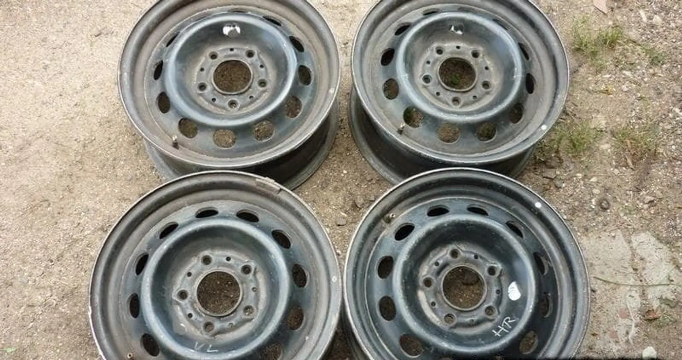 6xR15 BMW 120 ET42  к BMW