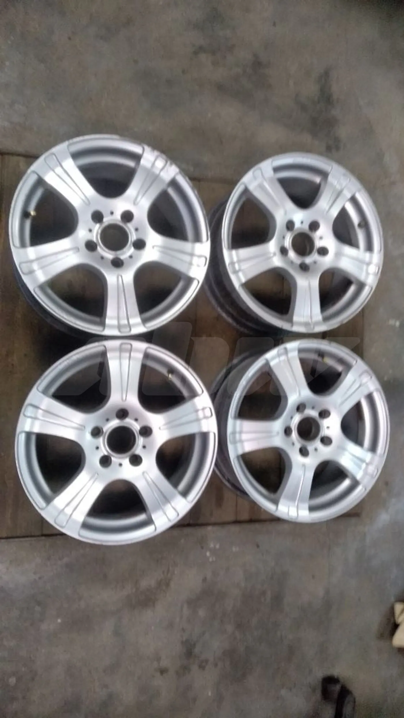 7xR16 A3 112   к Audi