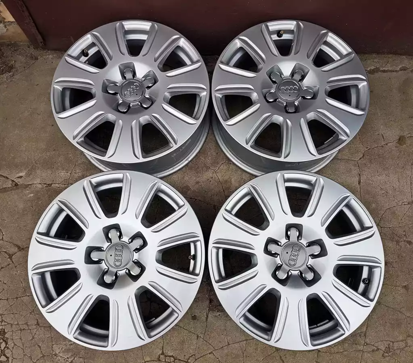 6.5xR16 5 112 ET33 DIA57.1 к Audi Q3