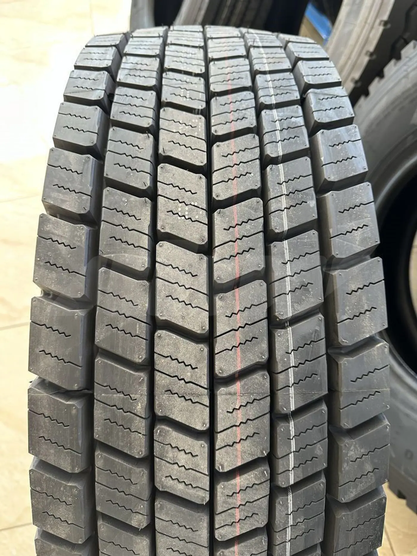R22.5 315 70 Advance GR-D1