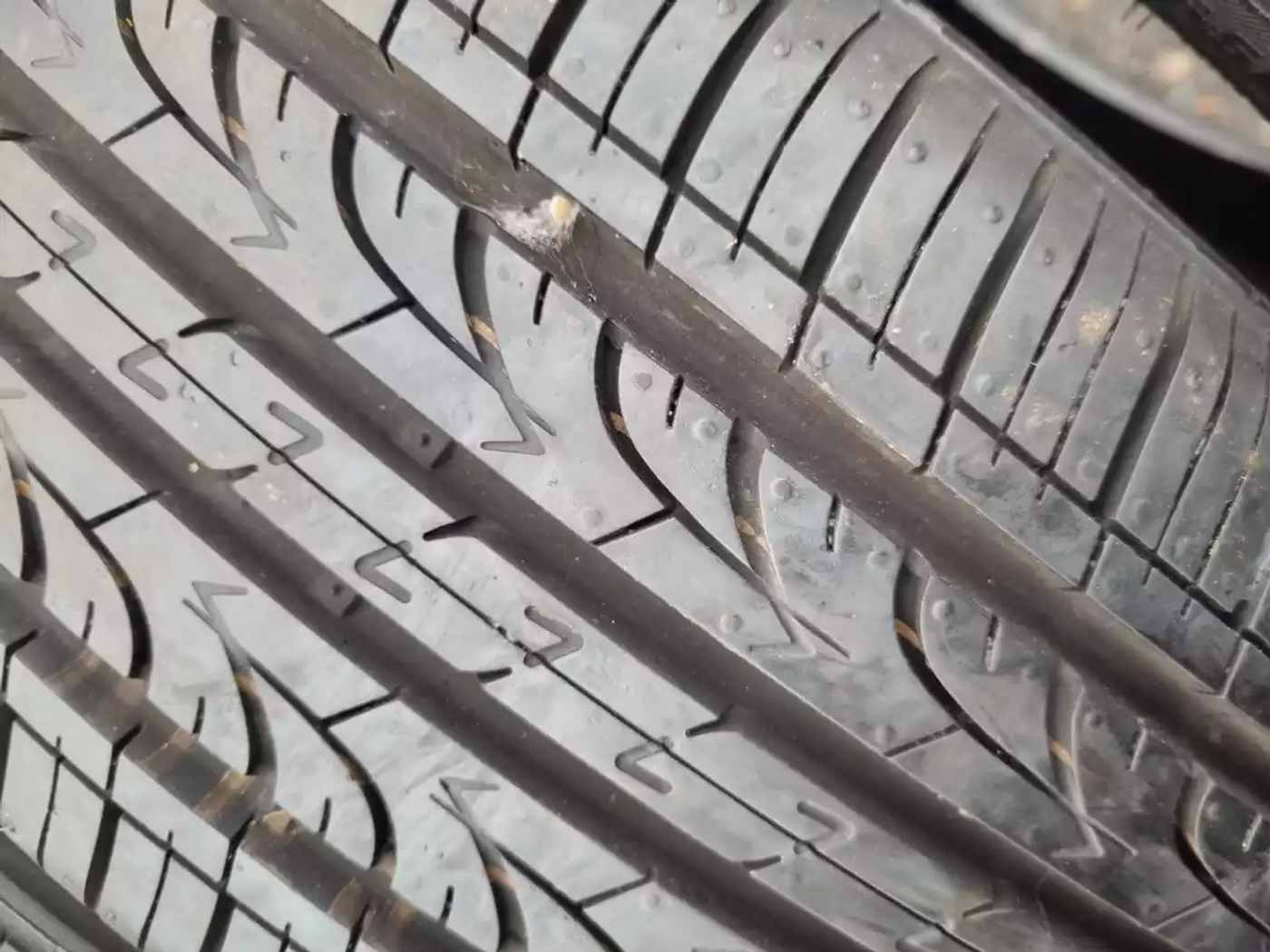 R17 205 55 Kumho Solus KH25