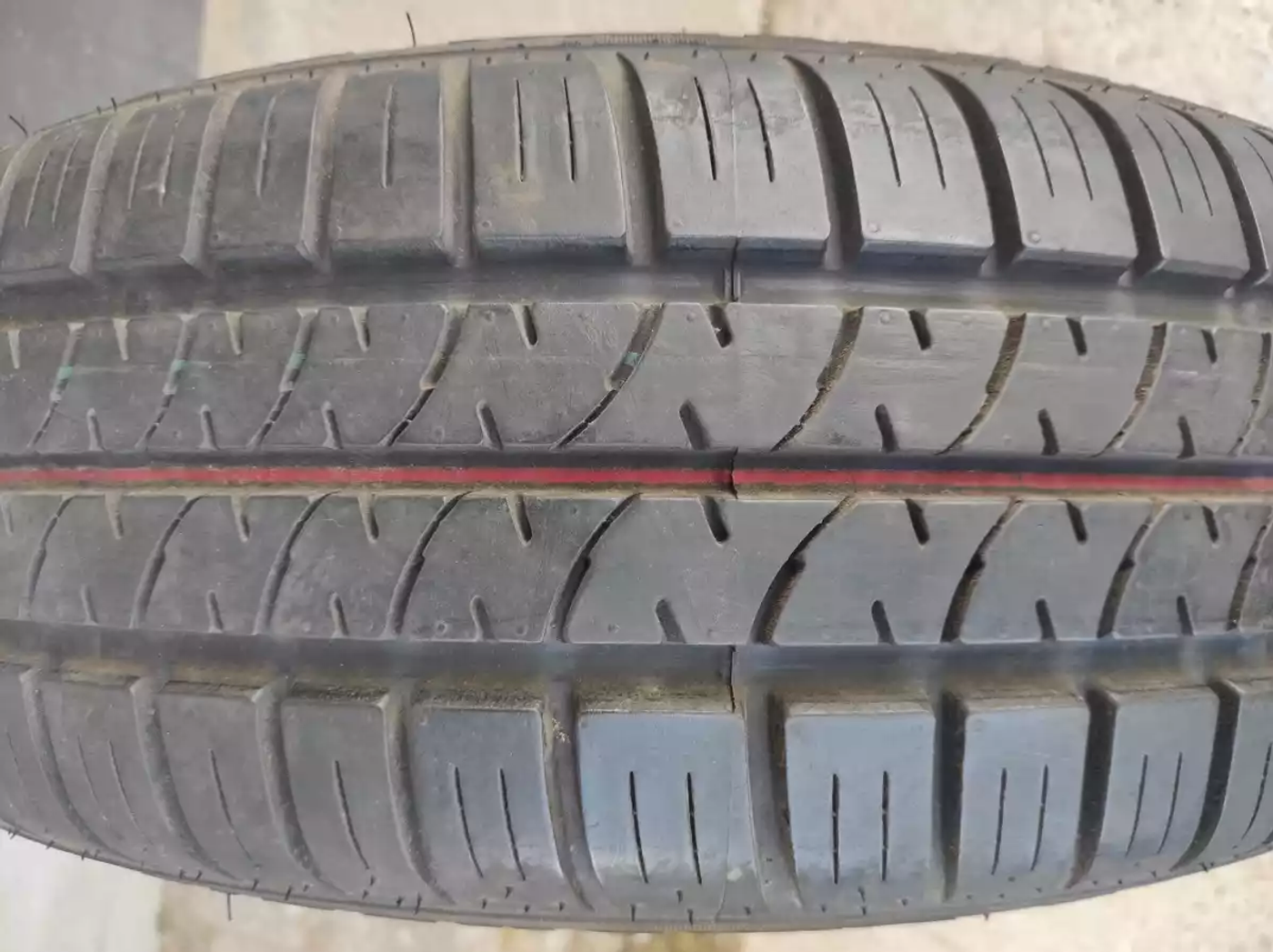 R15 205 65 Firestone Firehawk 700