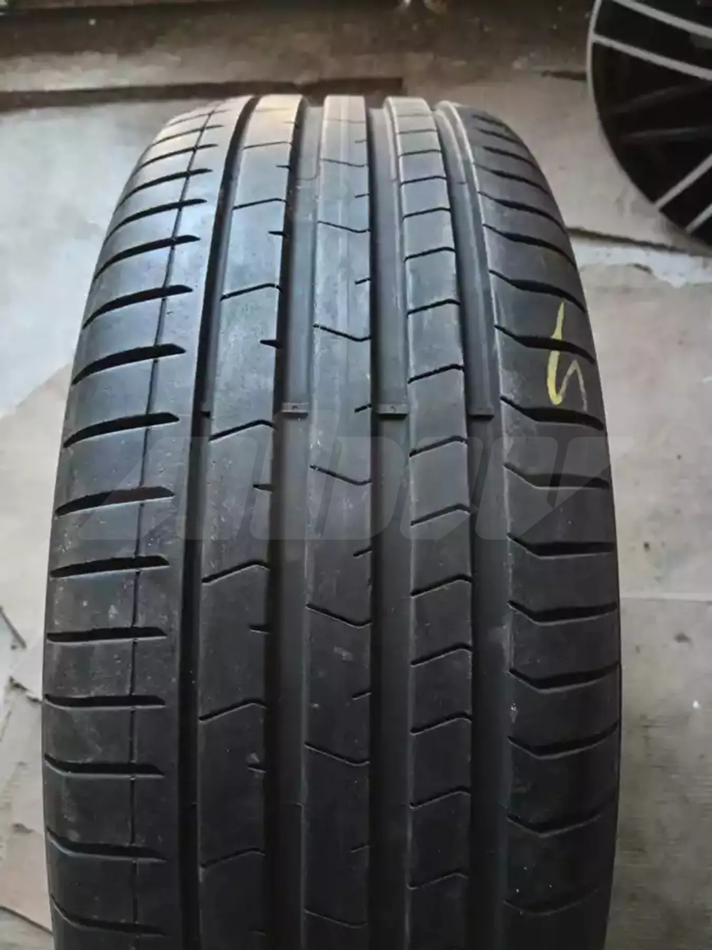 R20 245 45 Pirelli P Zero PZ4 Run flat