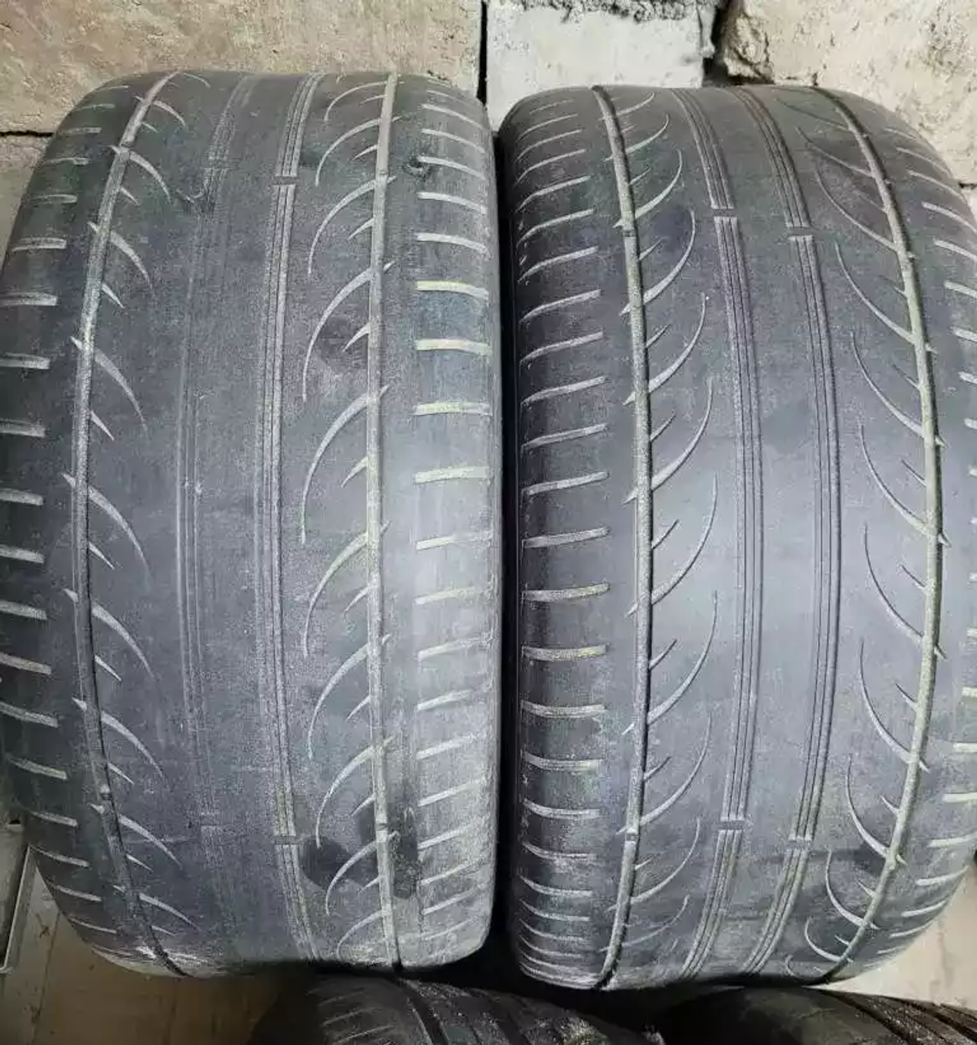 R18 275 40 Hankook VENTUS V12 EVO