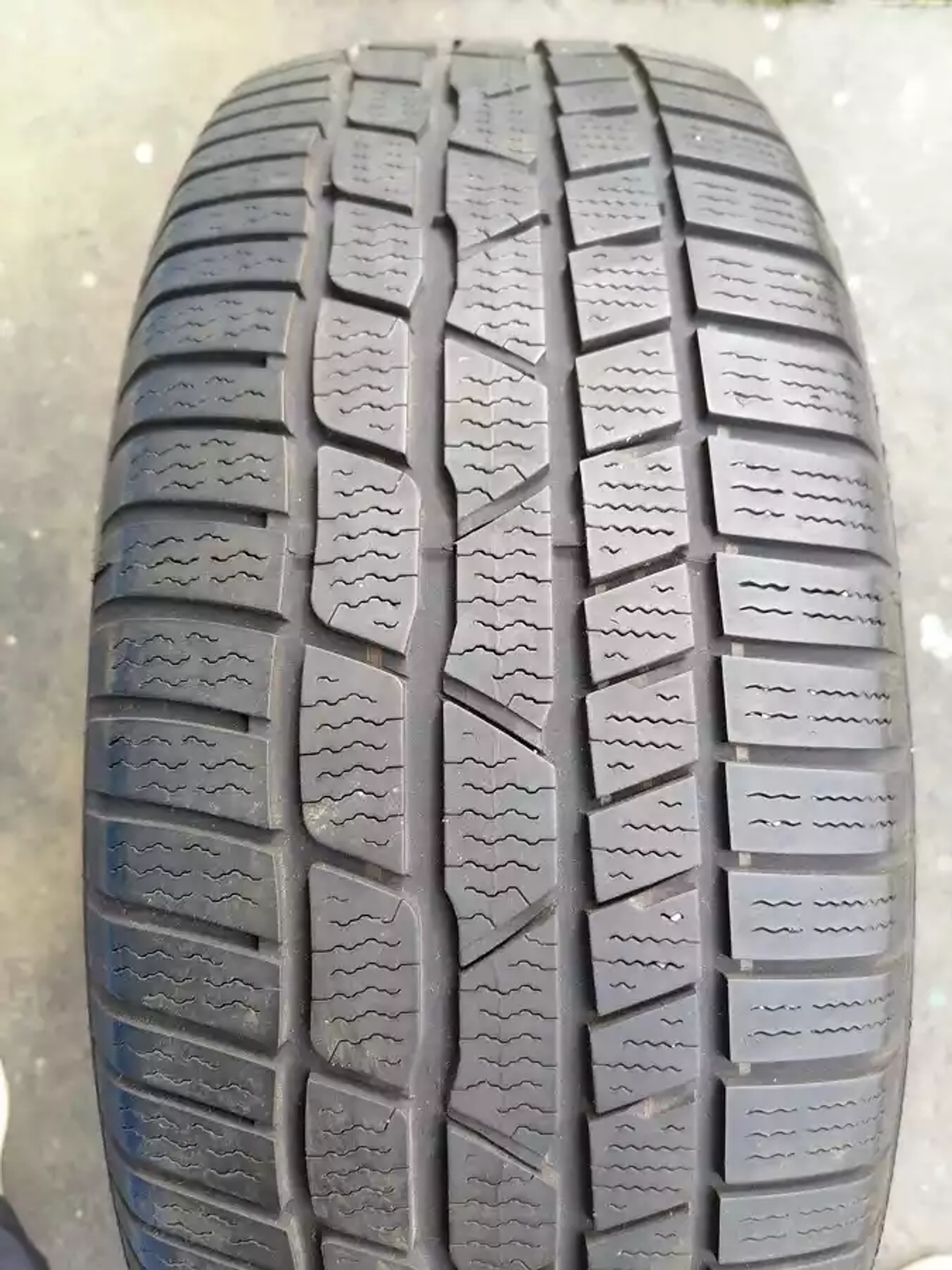 R16 225 60 Continental TS830P
