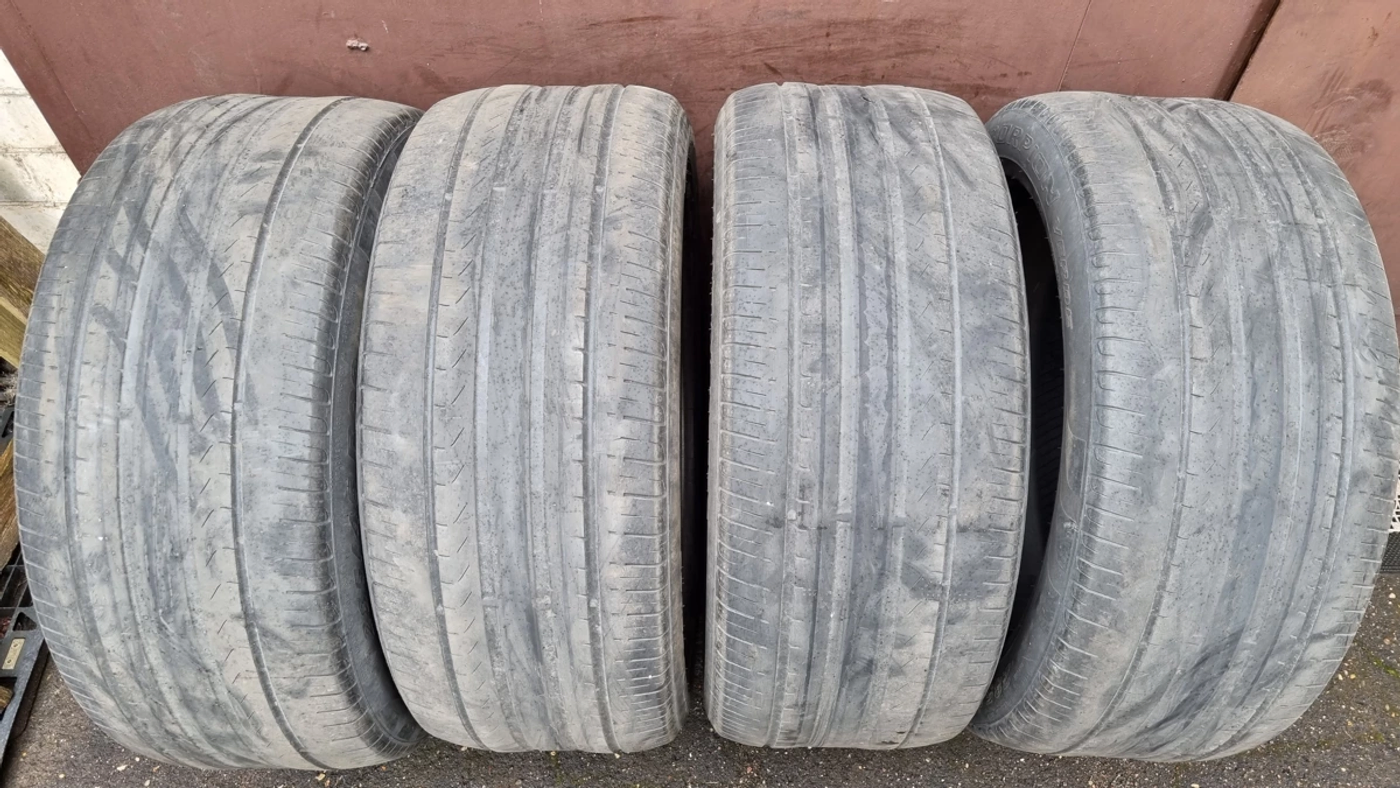 R20 285 45 Pirelli Scorpion