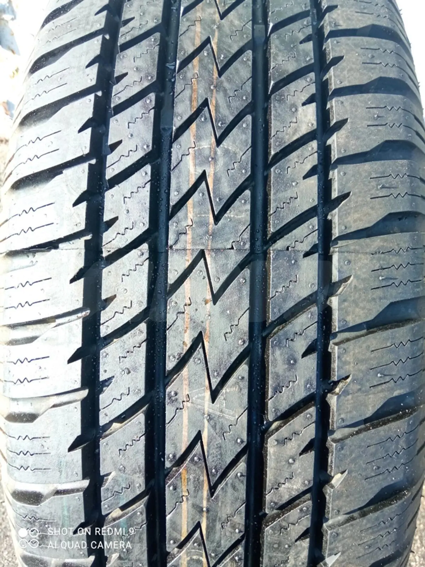 R18 235 65 GT-Radial SAVERO HT PLUS