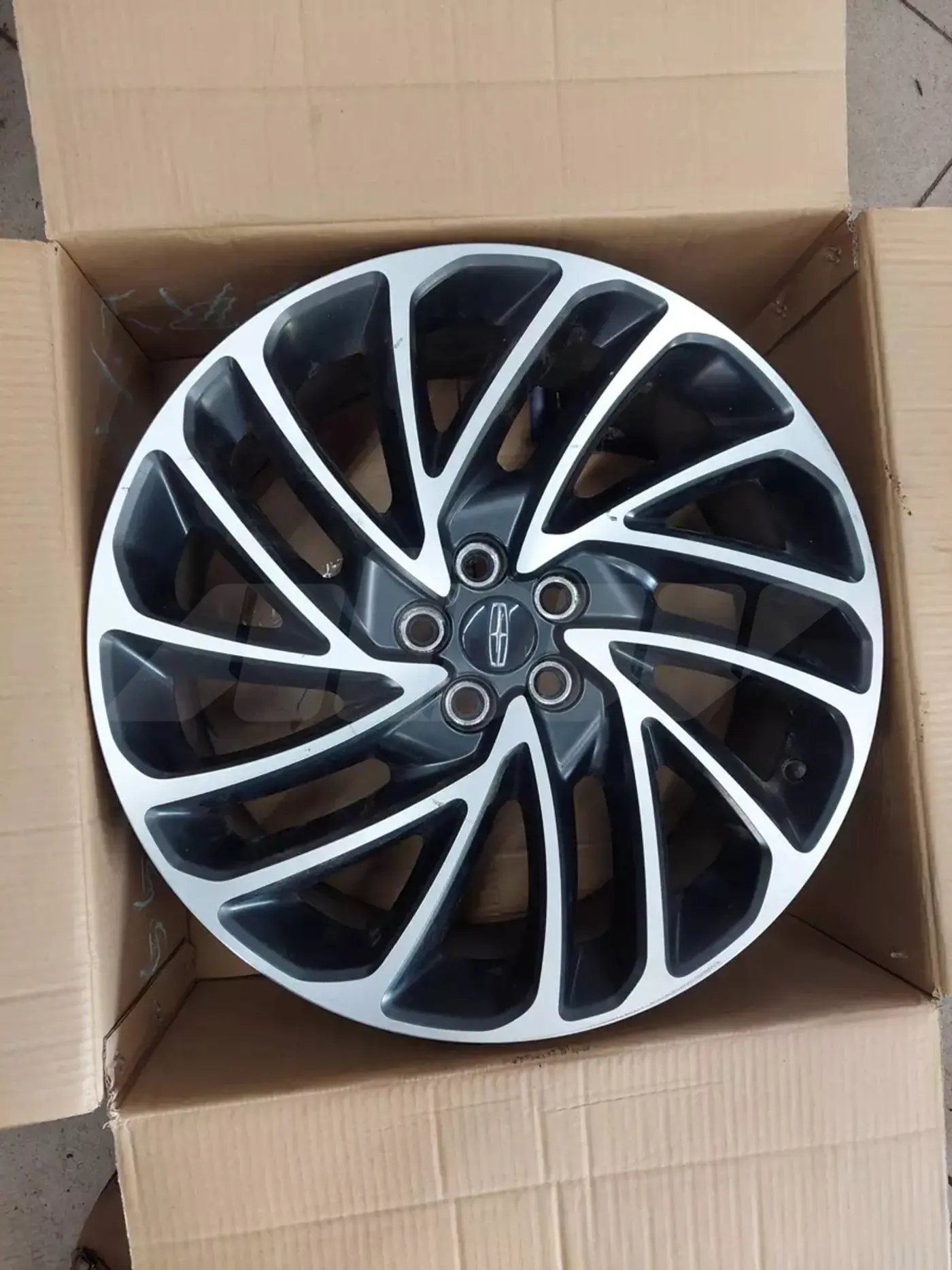8.5xR20 5 108 ET45 DIA63.3 к Lincoln Nautilus