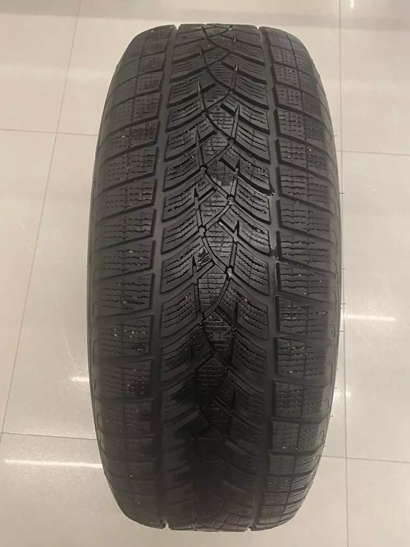 R17 265 65 Goodyear ULTRAGRIP ICE SUV