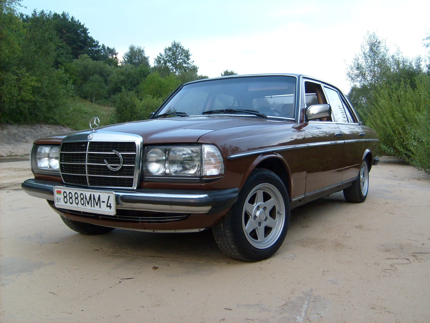 7xR15 5 112 ET24 DIA66.6 к Mercedes-Benz W123
