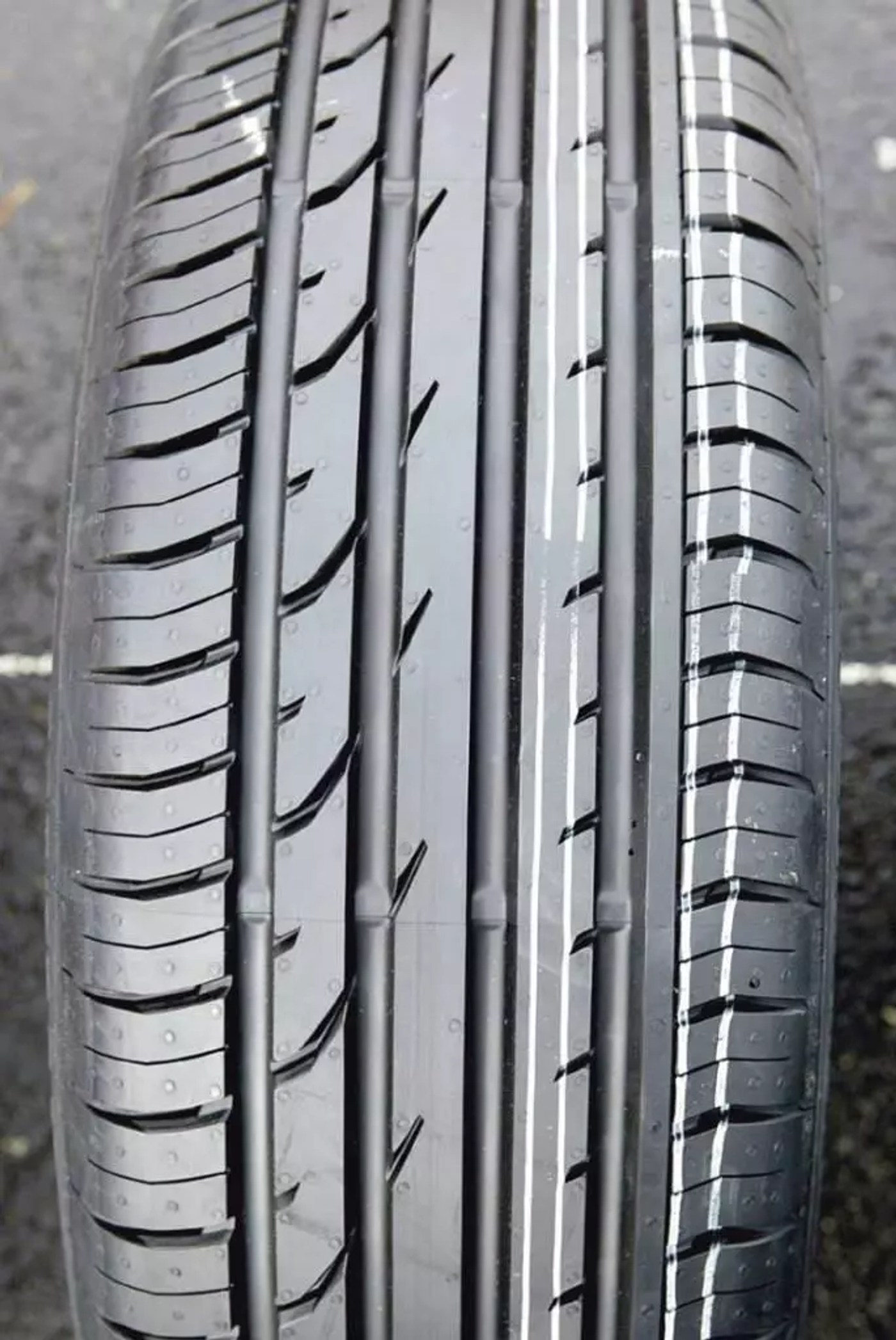 R16 205 55 Continental Premium Contact5
