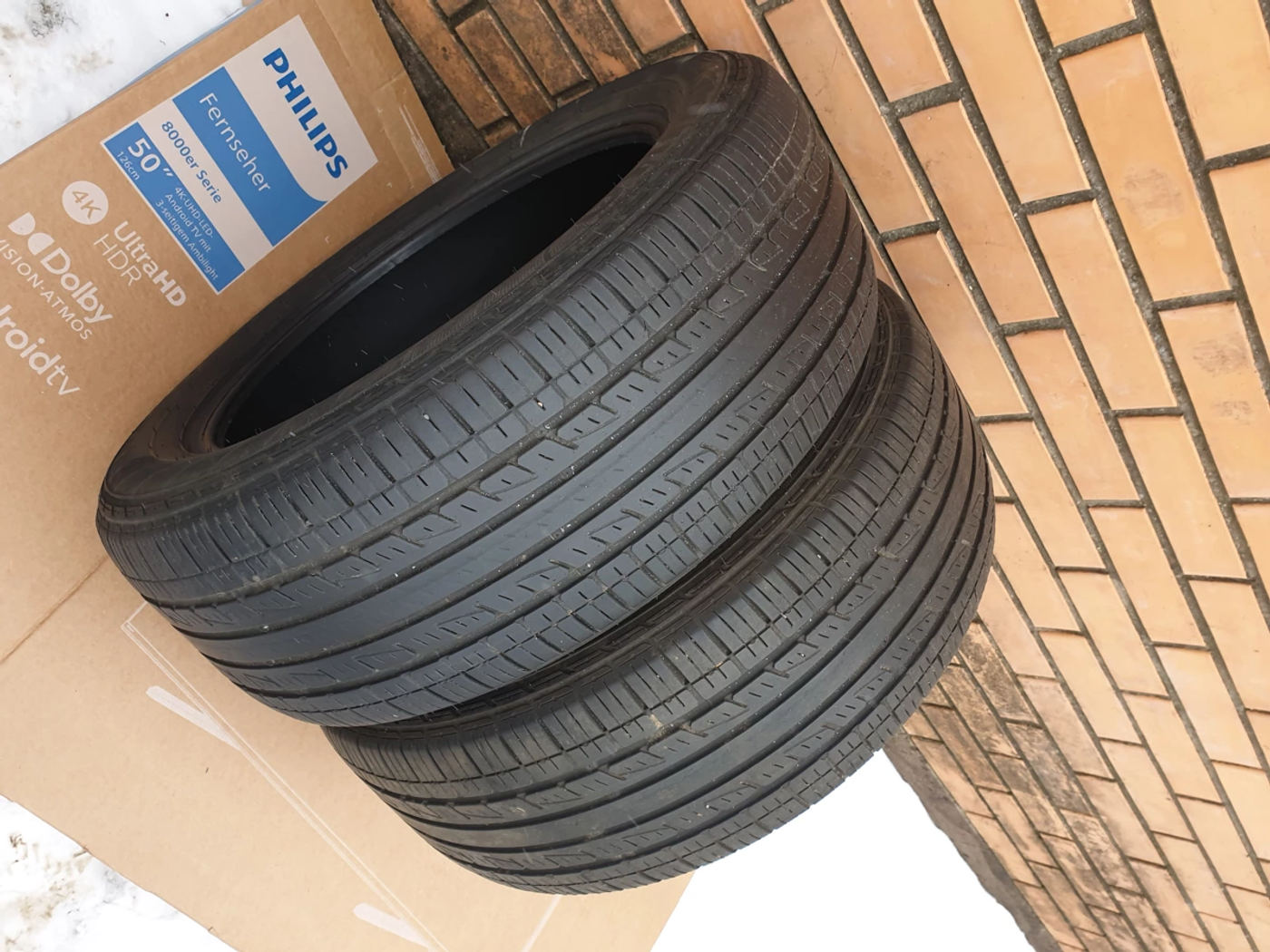 R18 235 55 Kumho L21