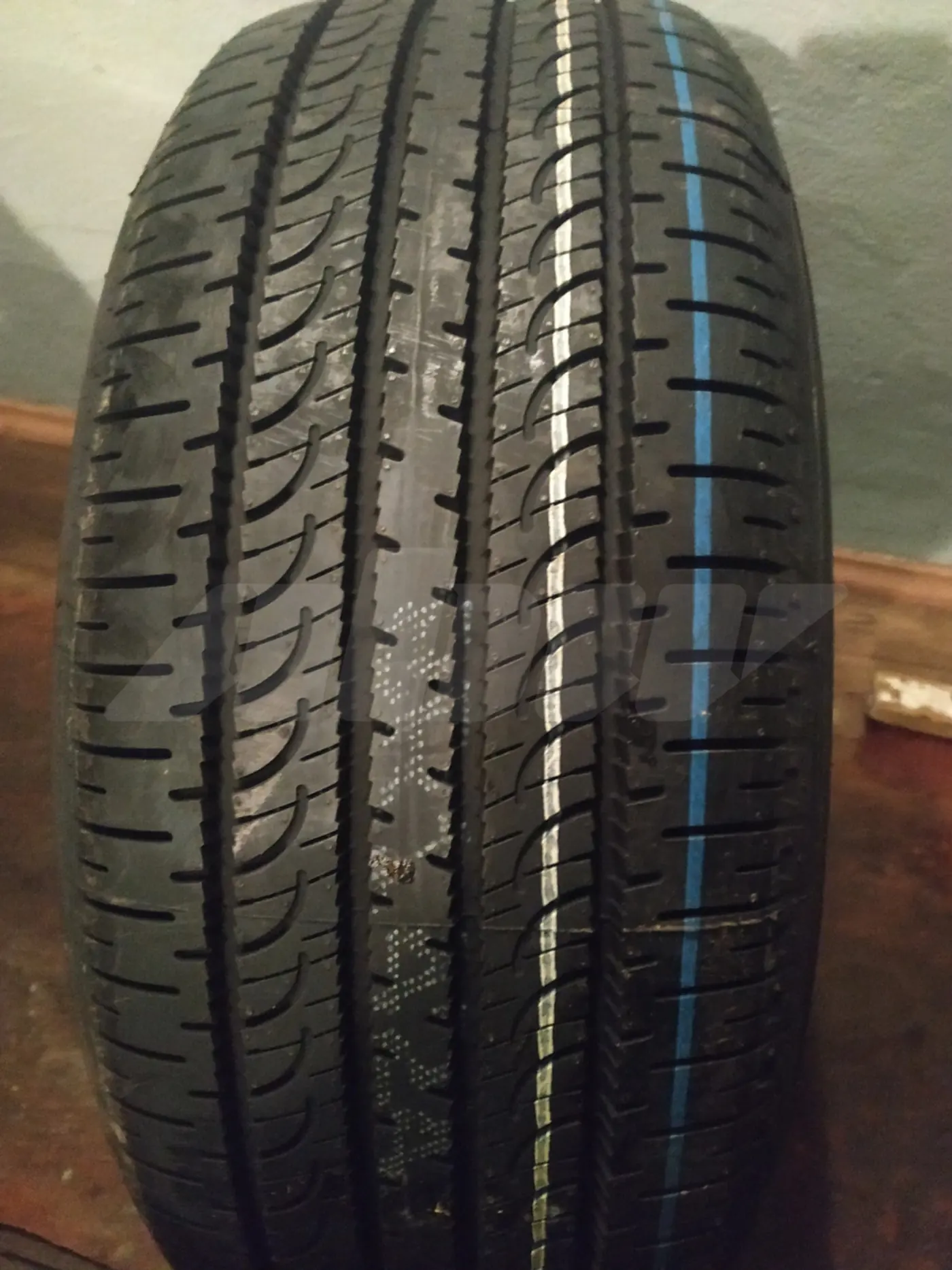 R18 225 55 Yokohama Geolandar SUV G055E