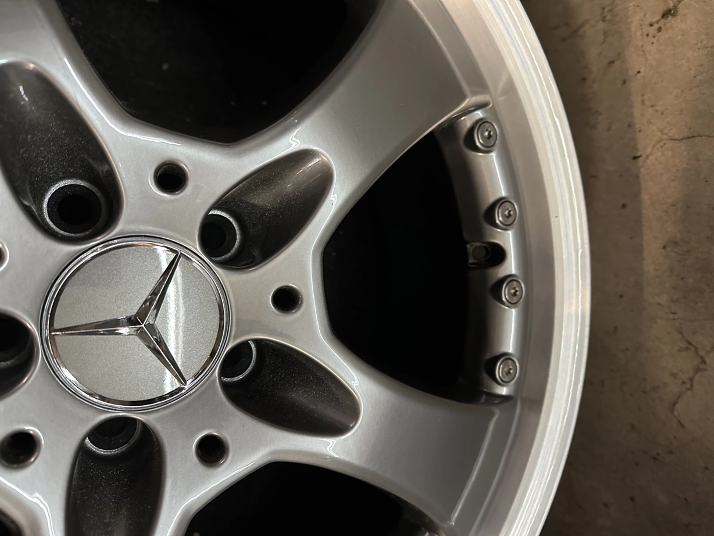 8xR19 Mercedes-Benz 112 ET25  к Mercedes-Benz