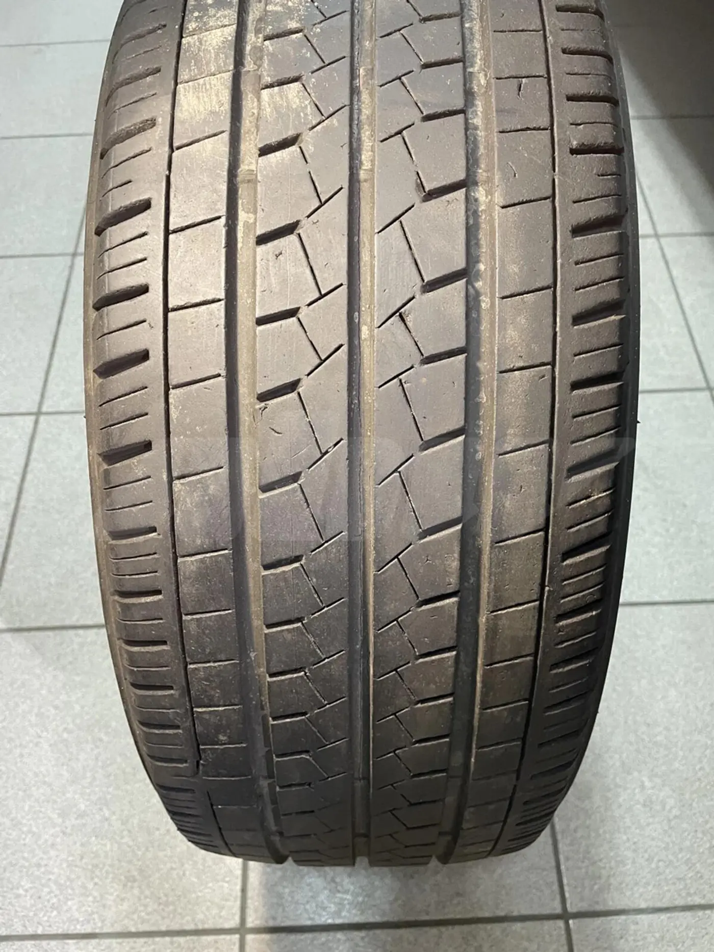 R16C 215 60 Bridgestone Duravis