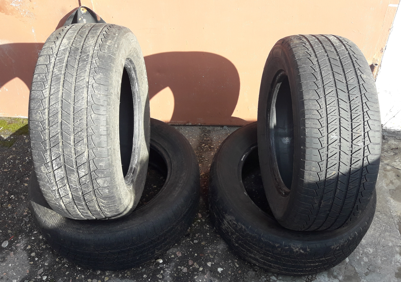 R16 235 60 Tigar suv