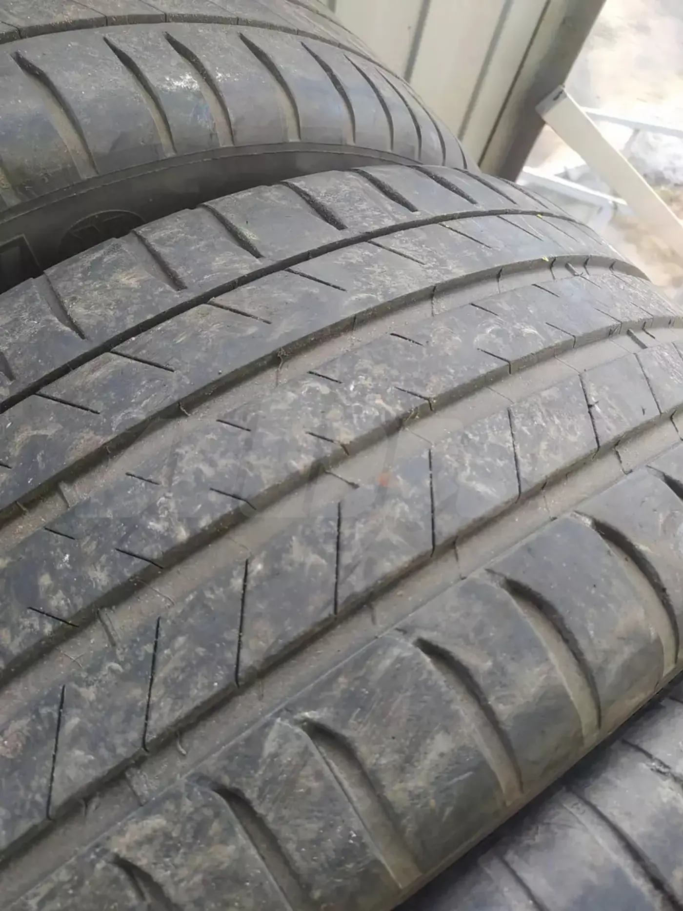 R20 305 40 Michelin latitude
