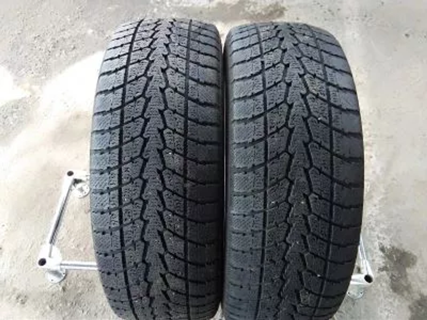 R18 255 55 Toyo Winter Tranpath S1