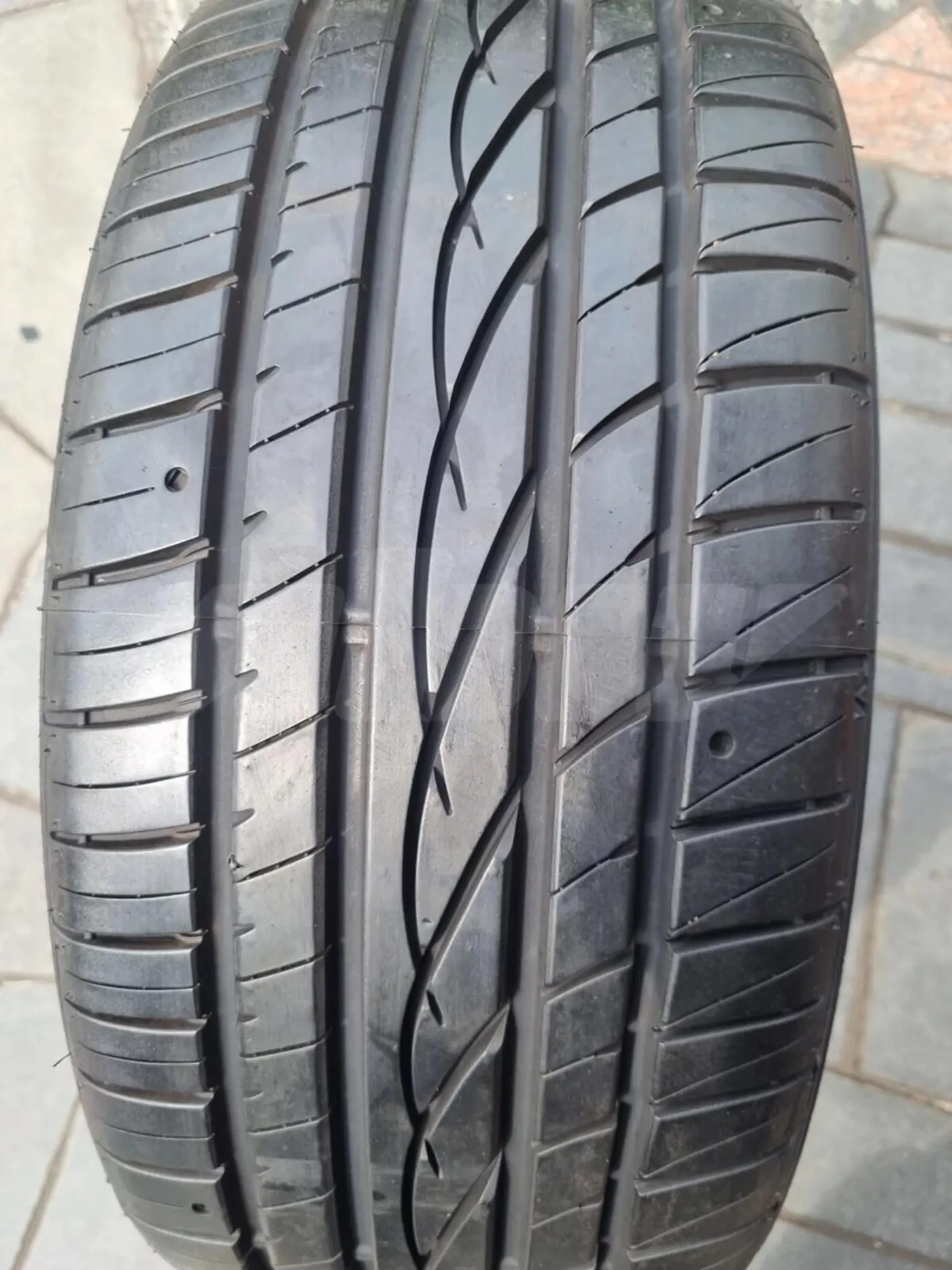 R18 215 35 Falken ZR