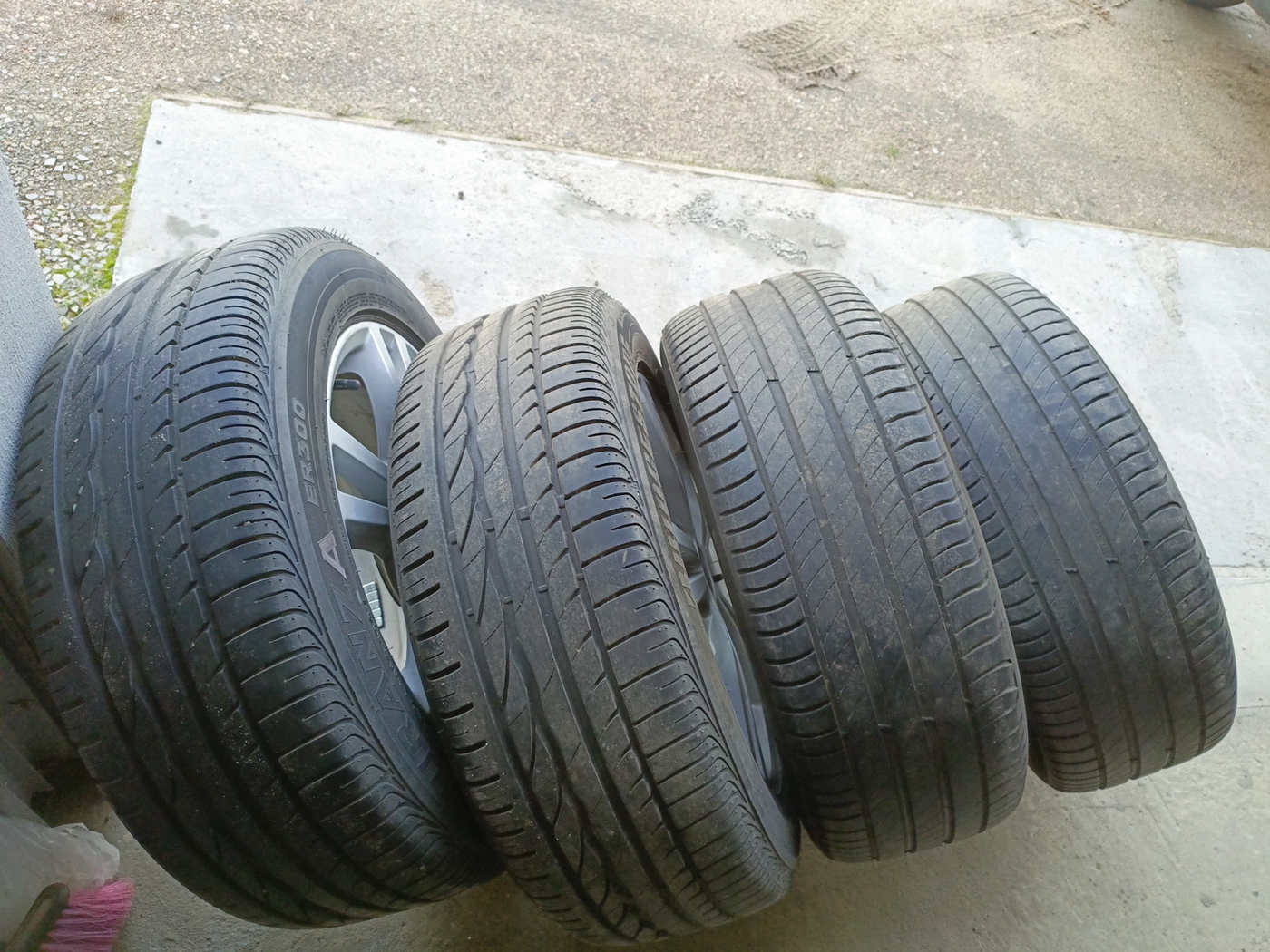 R17 235 55 Michelin Bridgestone