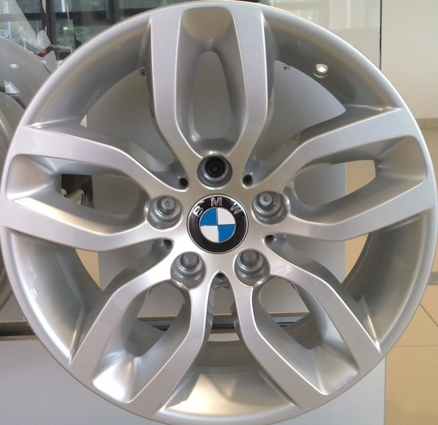 8xR17 5 120 ET30 DIA72.6 к BMW