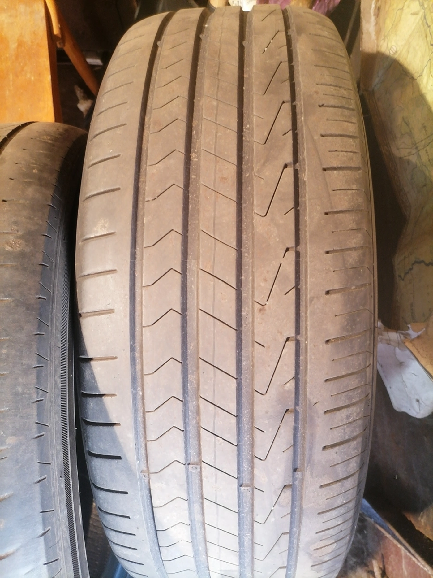 R17 235 65 Hankook Ventus prime 3