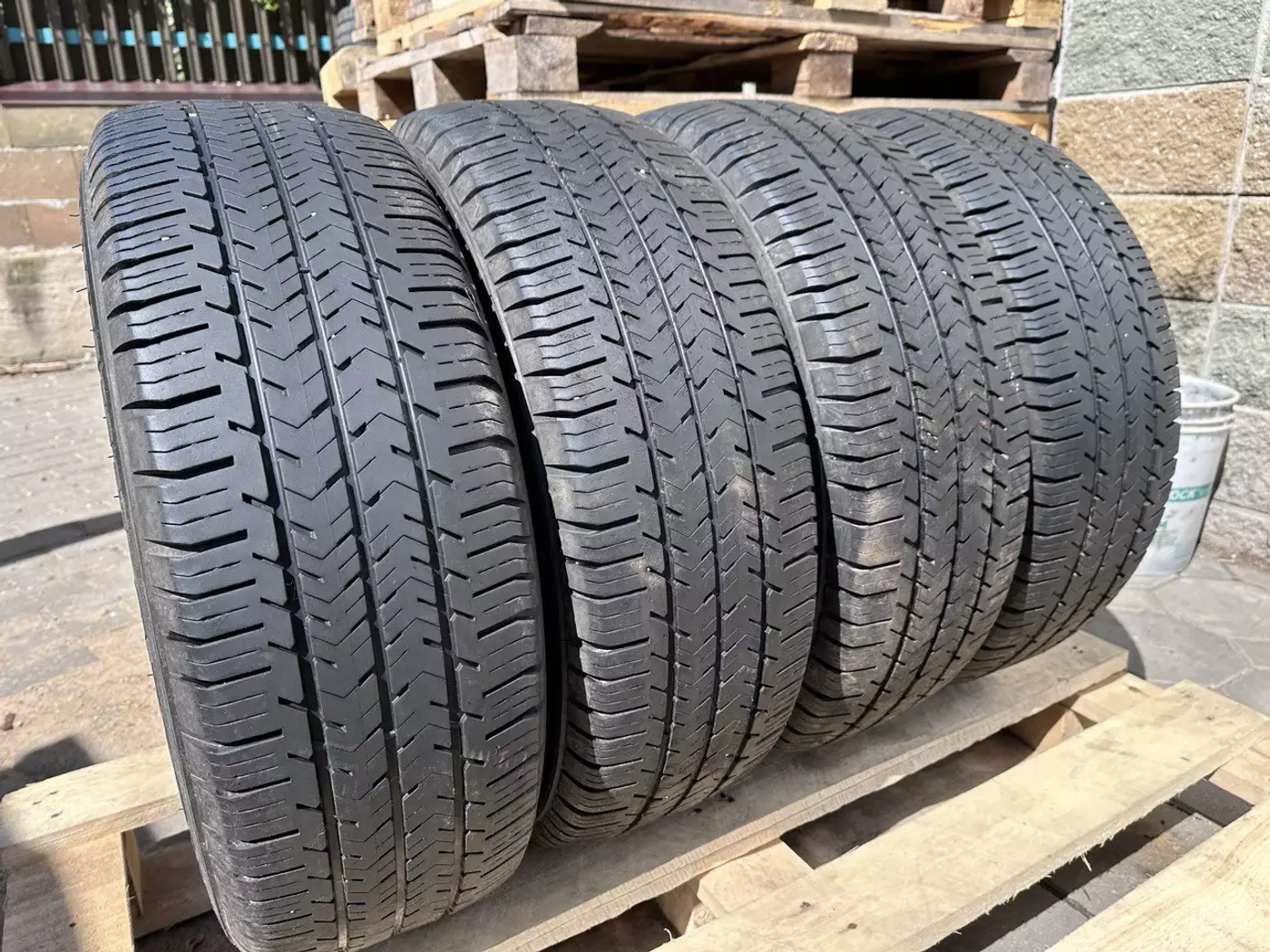 R16C 215 65 Michelin Agilis 51