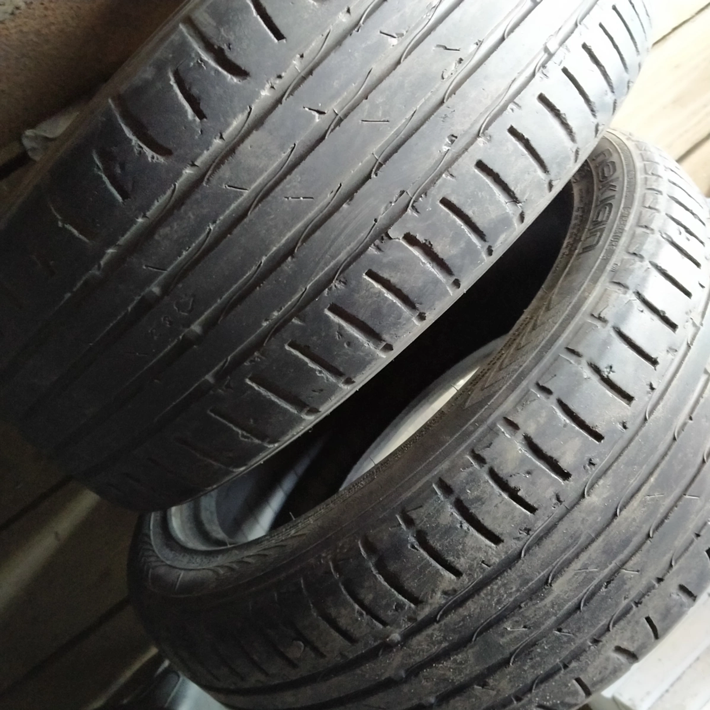 R15 195 50 Nokian Не