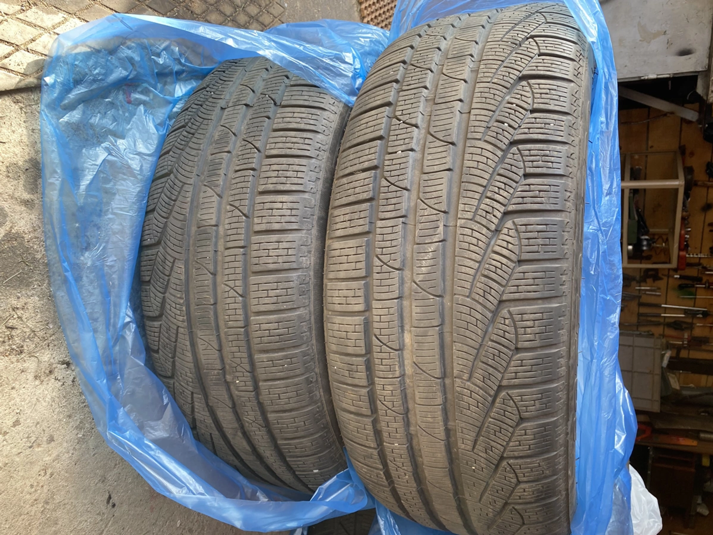 R19 245 45 Pirelli SOTTOZERO winter 240