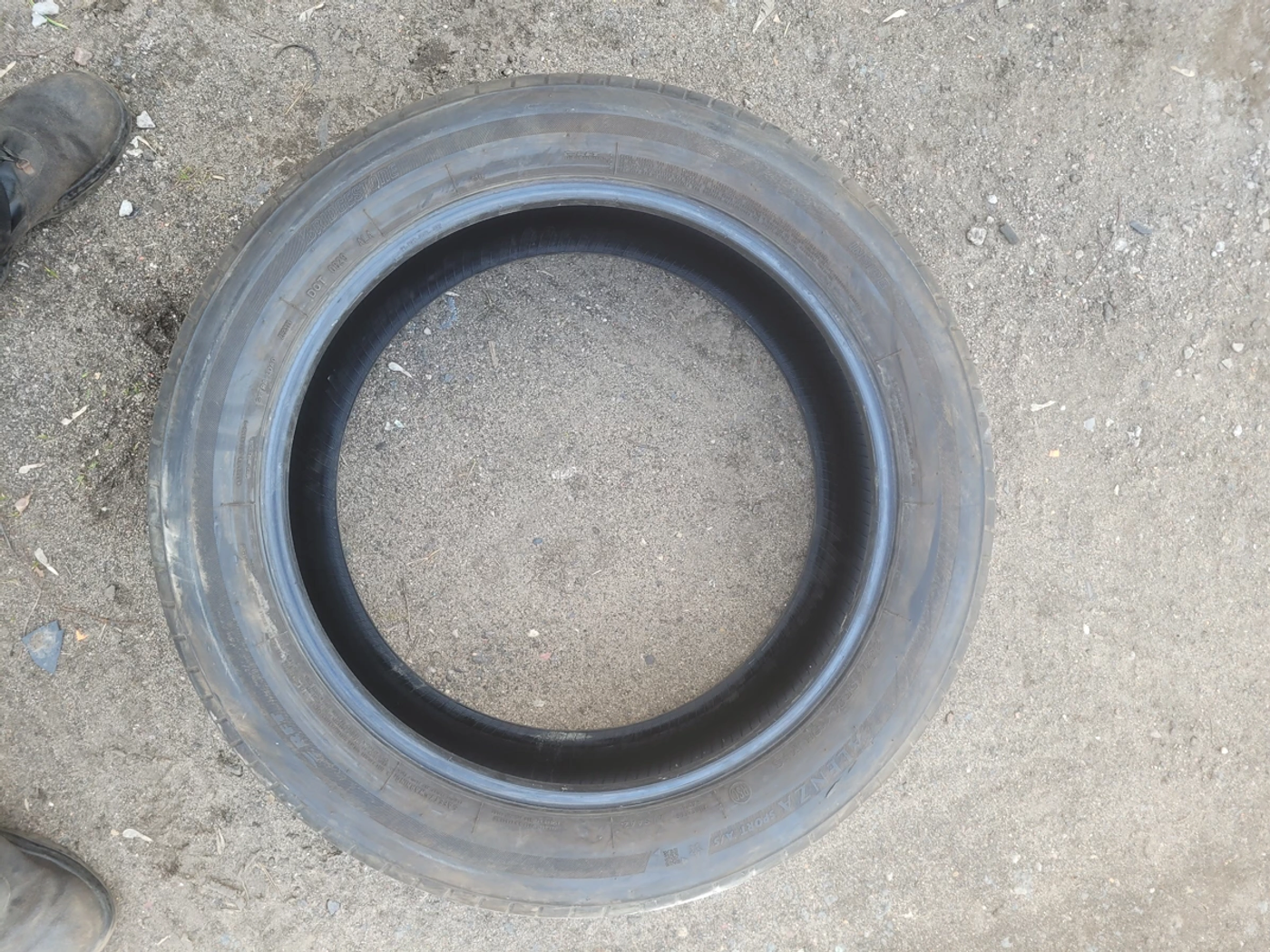 R21 285 45 Bridgestone alenza sport