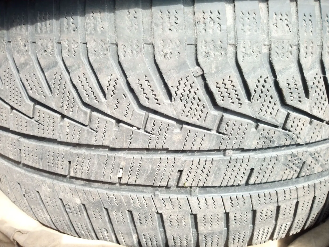 R19 255 45 Hankook icept evo