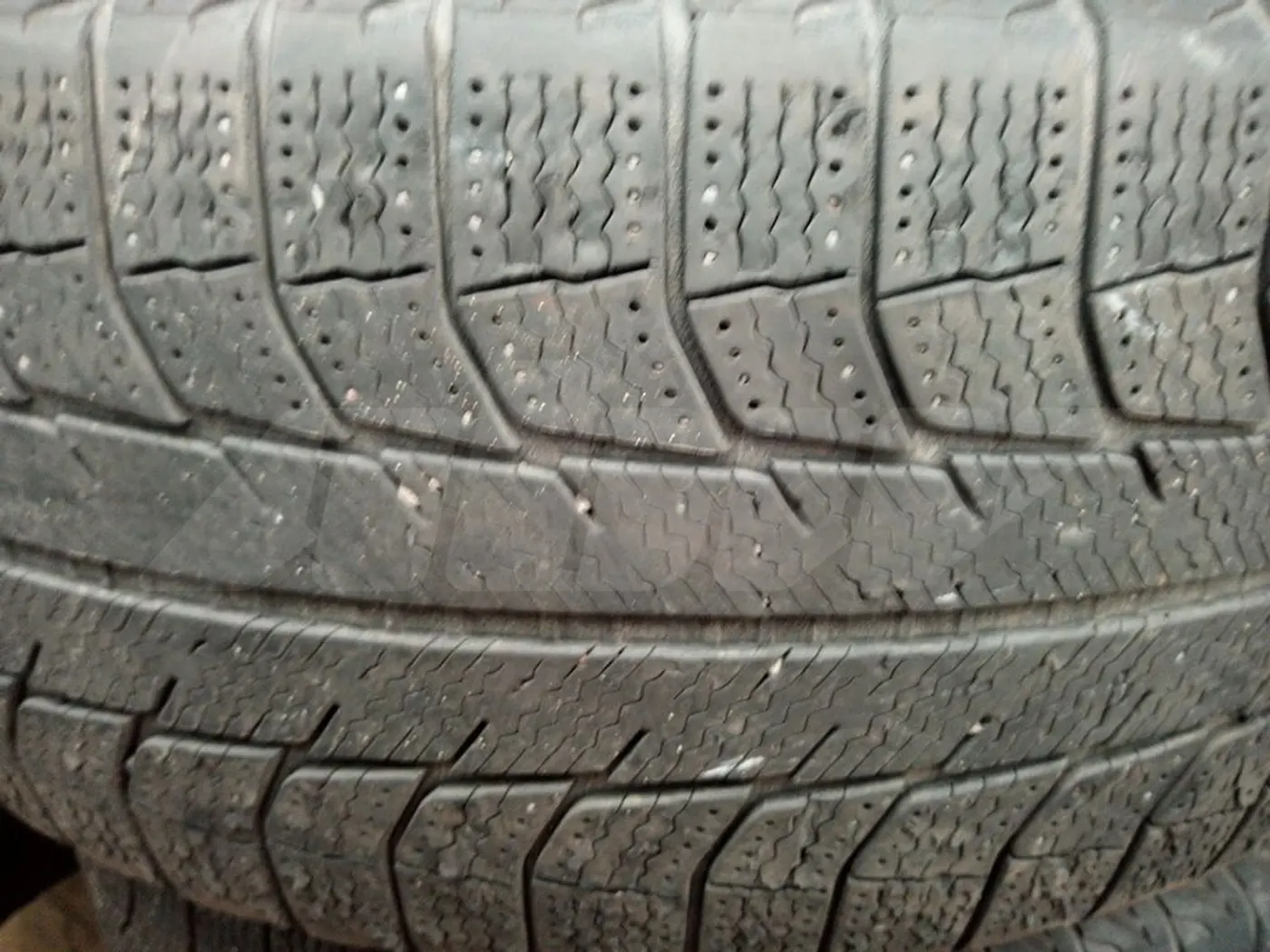 R21 275 45 Michelin x-ice snow SUV