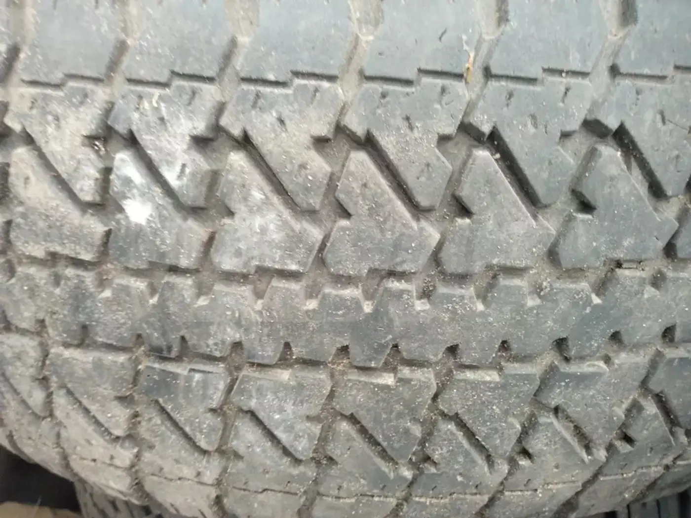 R17 265 70 Kumho Izen SUV