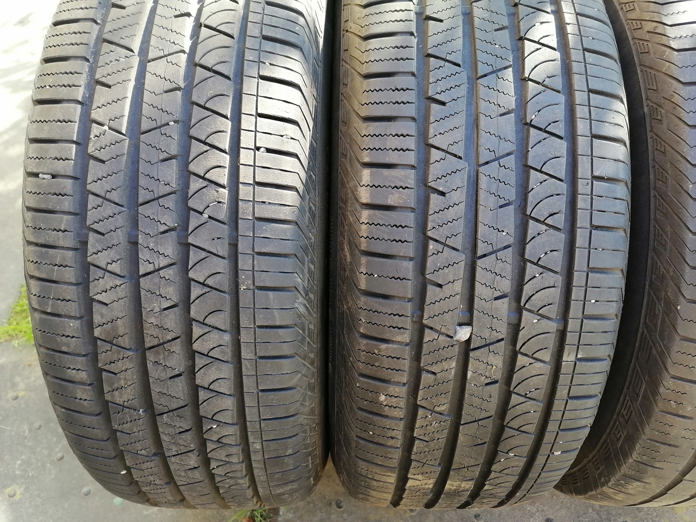 R18 255 60 Continental Cross Contact LX Sport