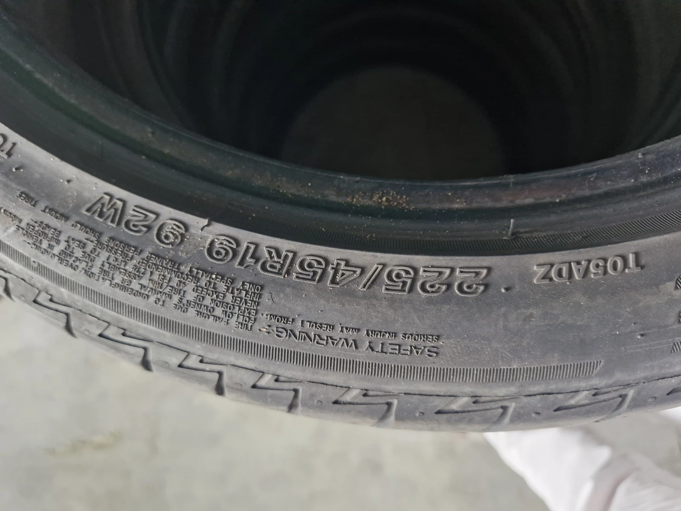 R19 225 45 Bridgestone Не помню, конвейерные на мазда