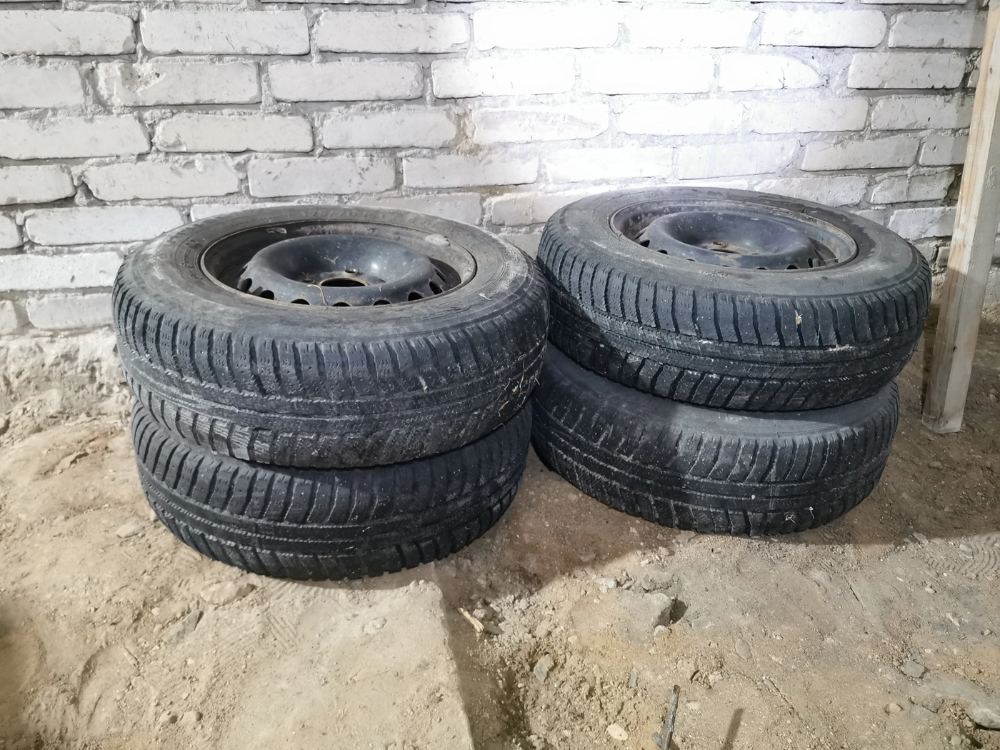 R13 175 70 Volkswagen golf
