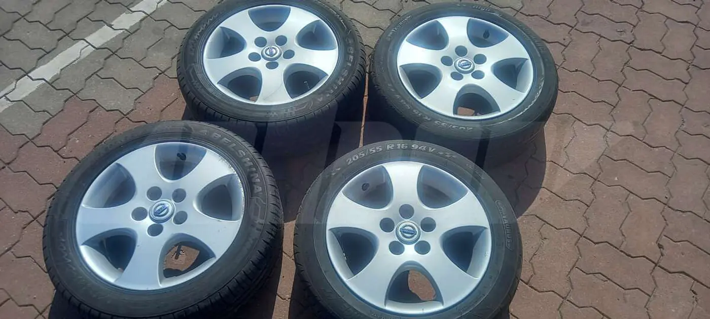 6.5xR16 5 114.3 ET40 DIA66.1 к Nissan Primera