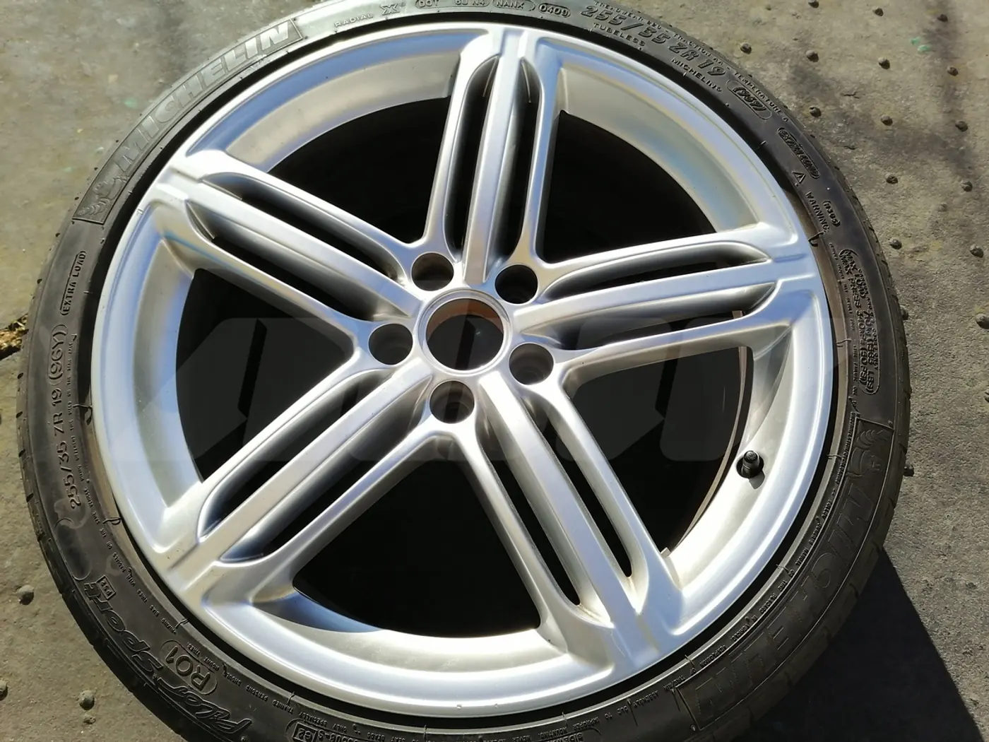 8.5xR19 5 112 ET43 DIA66.5 к Audi A4