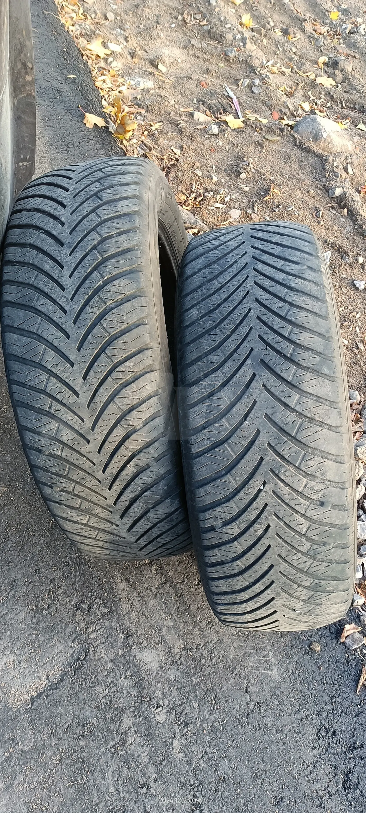 R17 215 60 LingLong Green-max all season