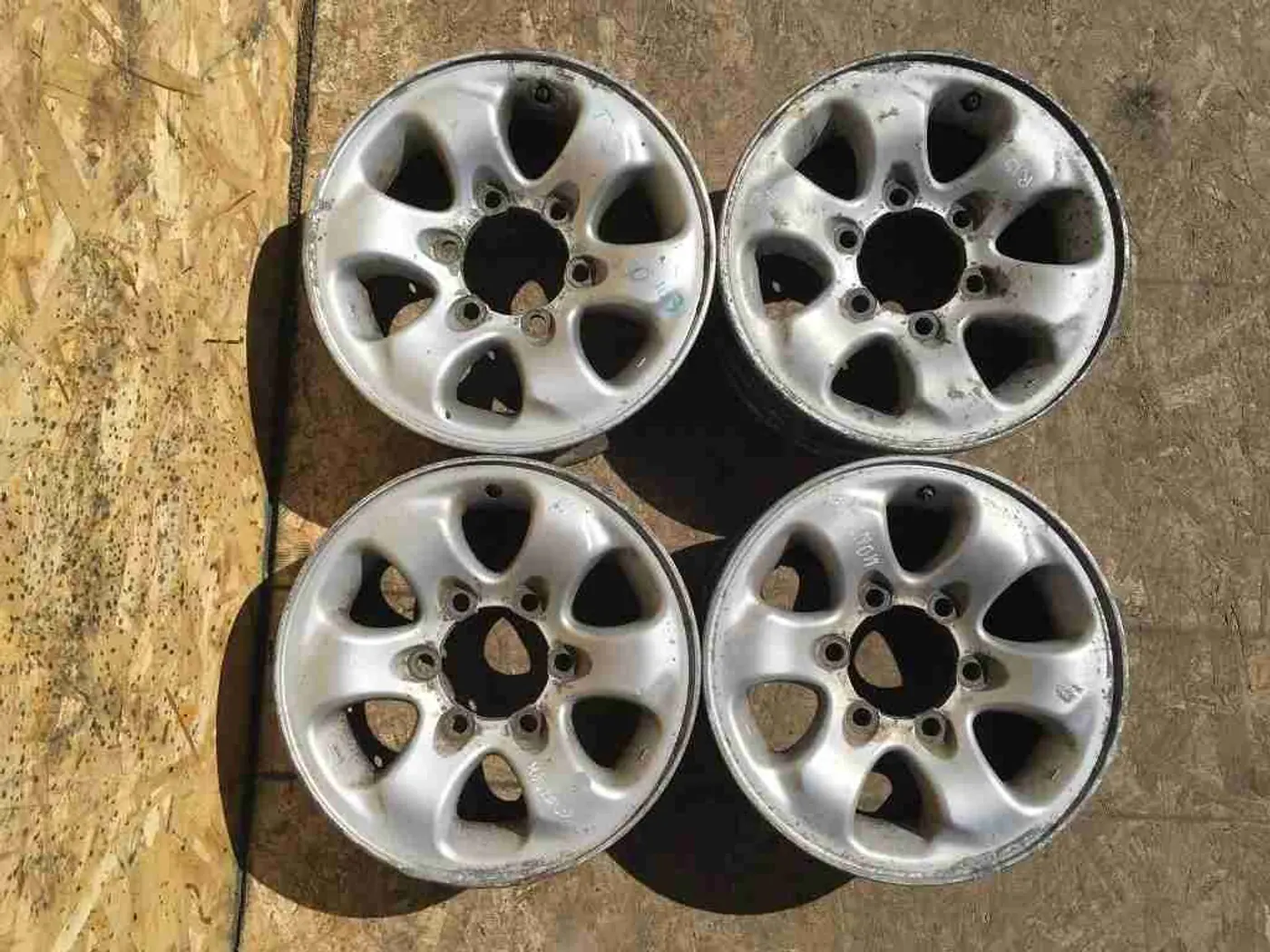 6xR15 6 139.7 ET33 DIA108.1 к Mitsubishi Montero