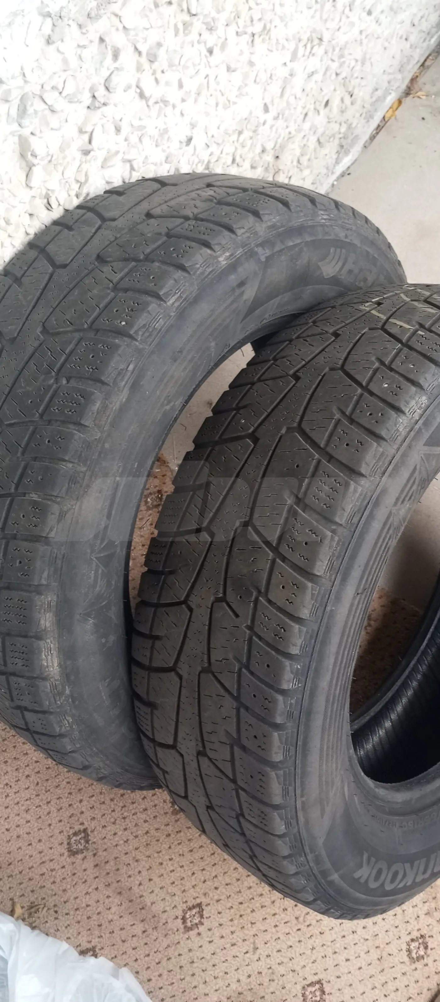 R16C 225 65 Hankook I Piki