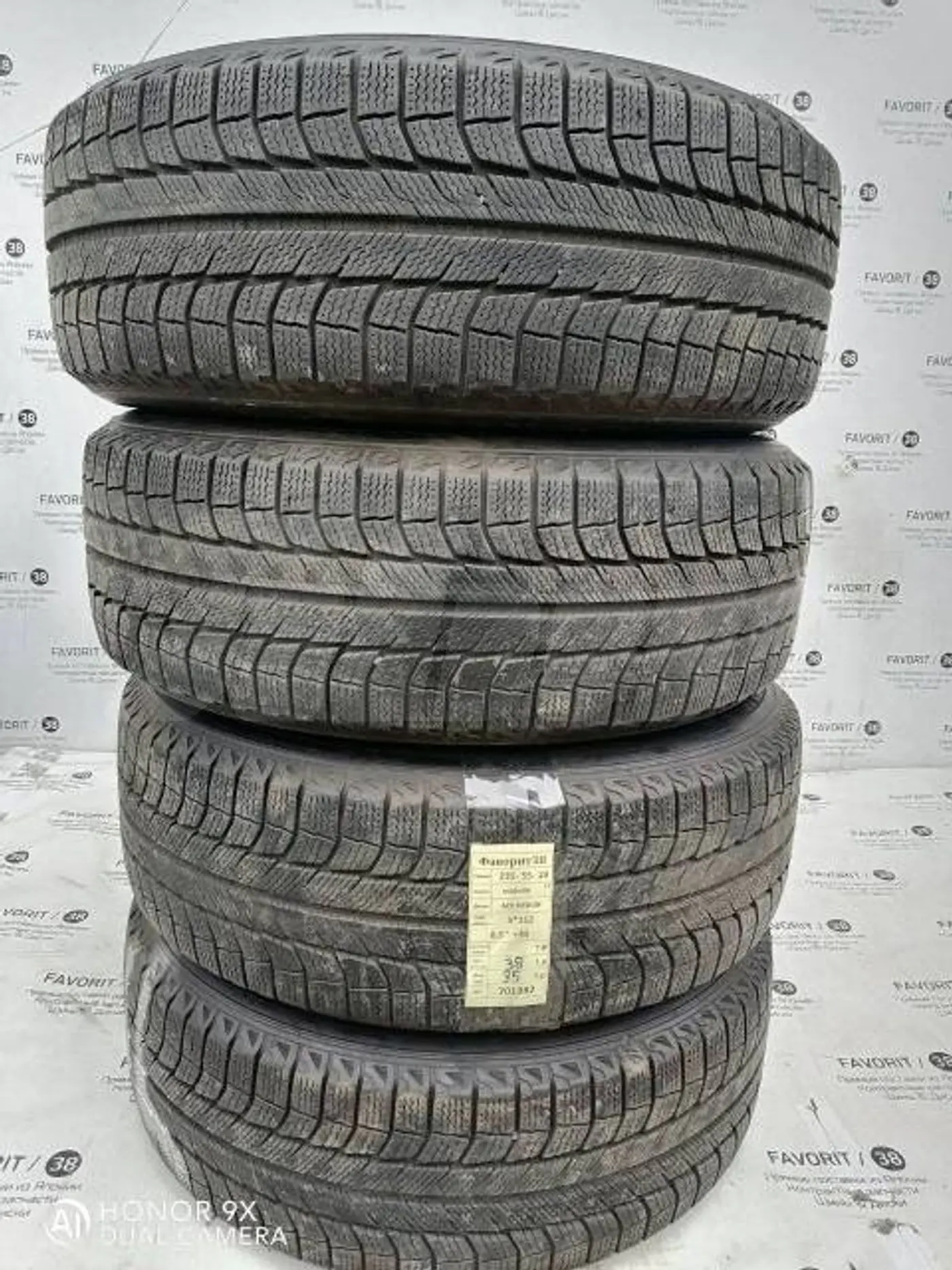 R18 255 55 Michelin Latitude X-ice XGreen