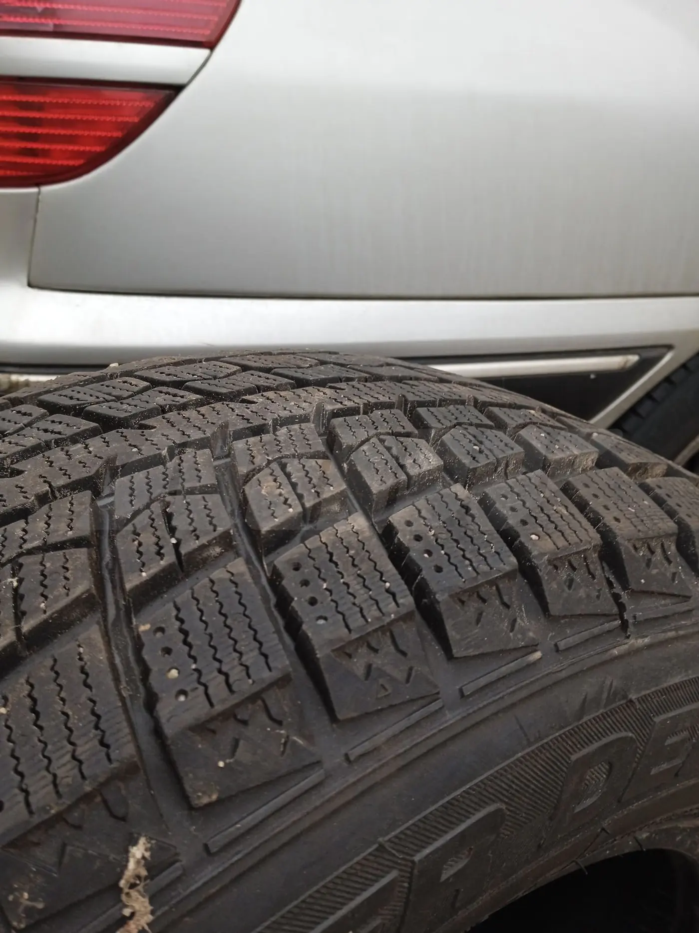 R15 195 65 Leao Winter Defender