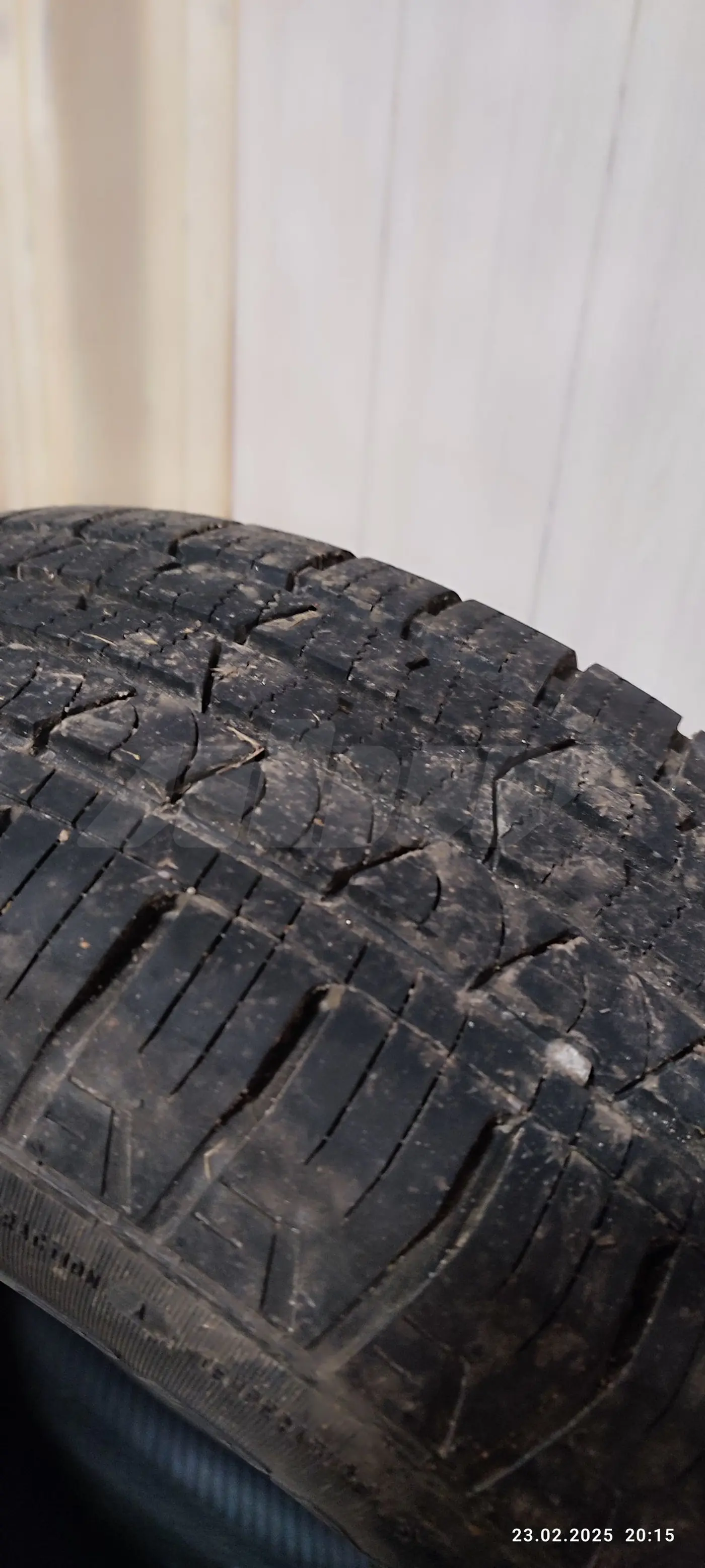 R16 215 65 Continental cross contact