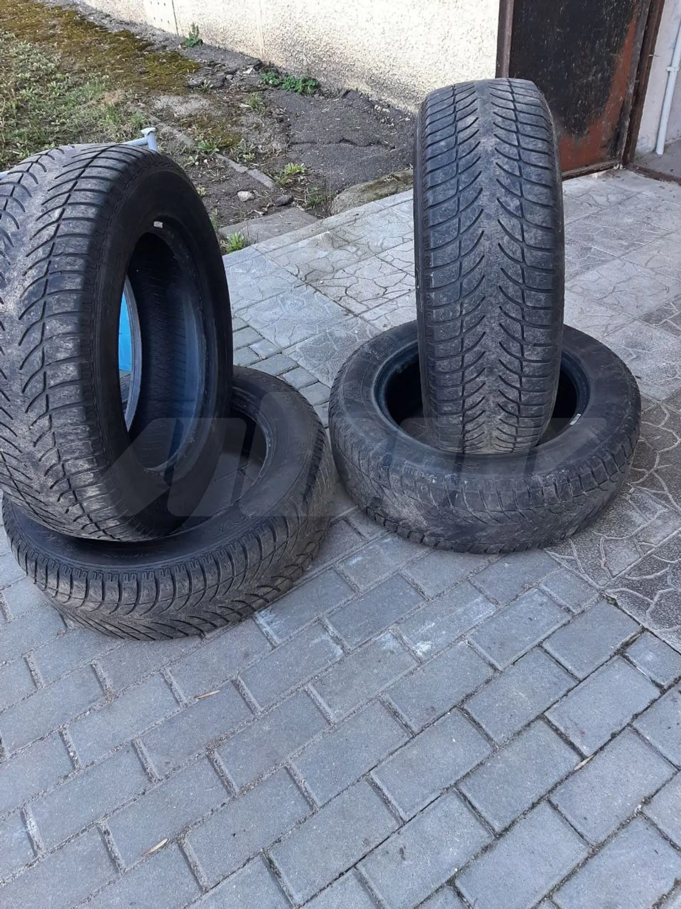 R17 225 65 Sava Eskimo suv