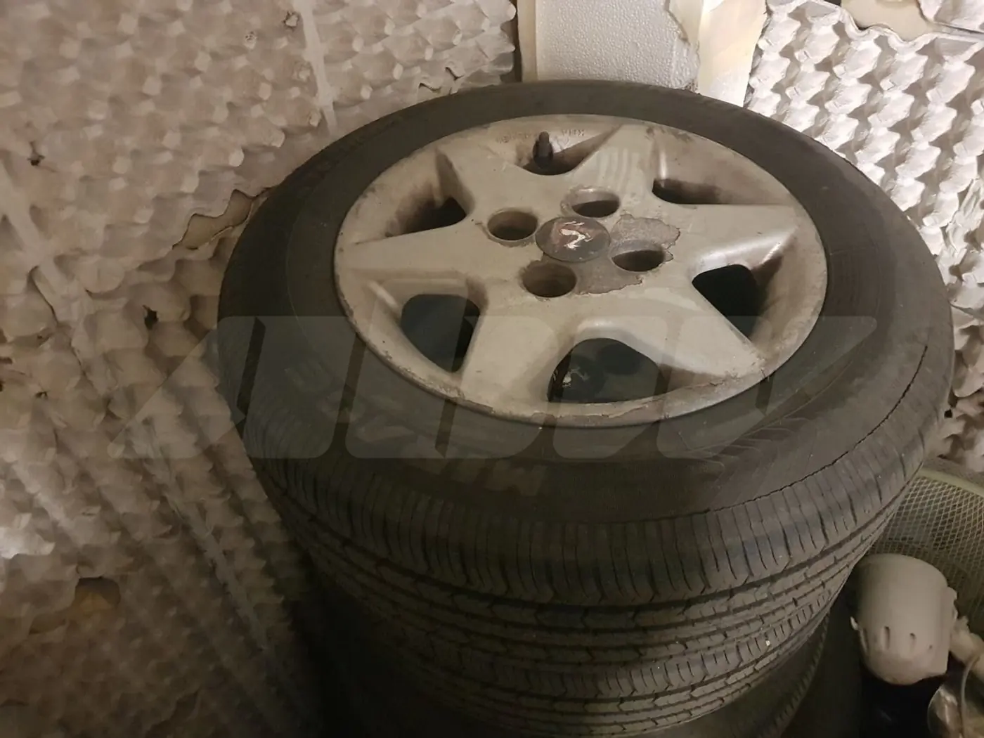R14 185 65 Mirage mr-166