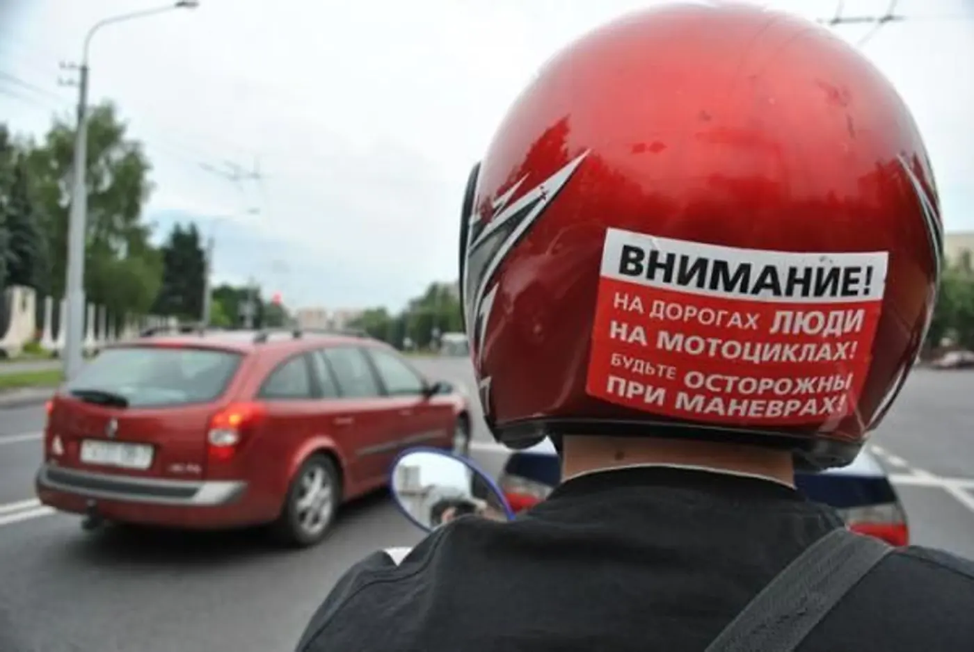 По Минску на скутере: в два раза быстрее, в два раза внимательнее