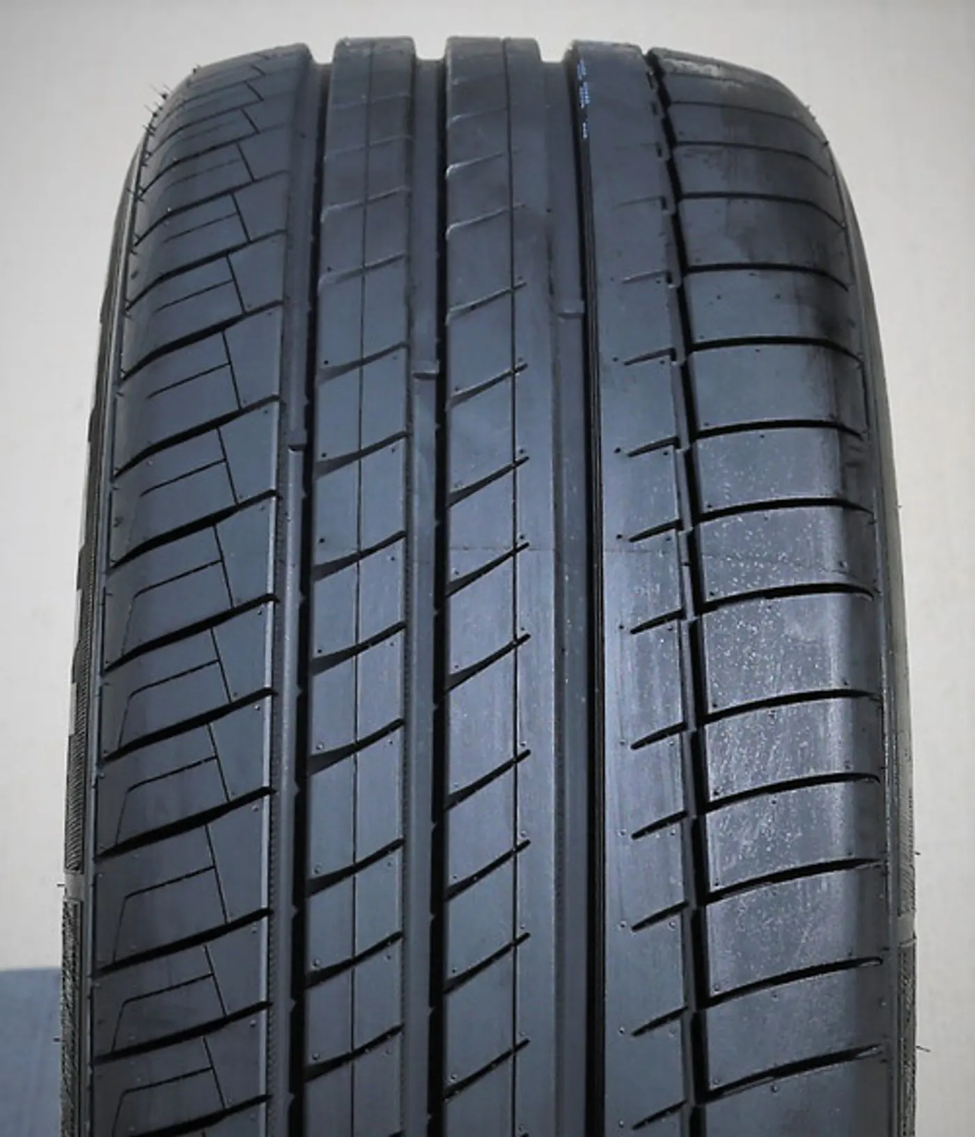 R22 275 50 Kapsen RS26
