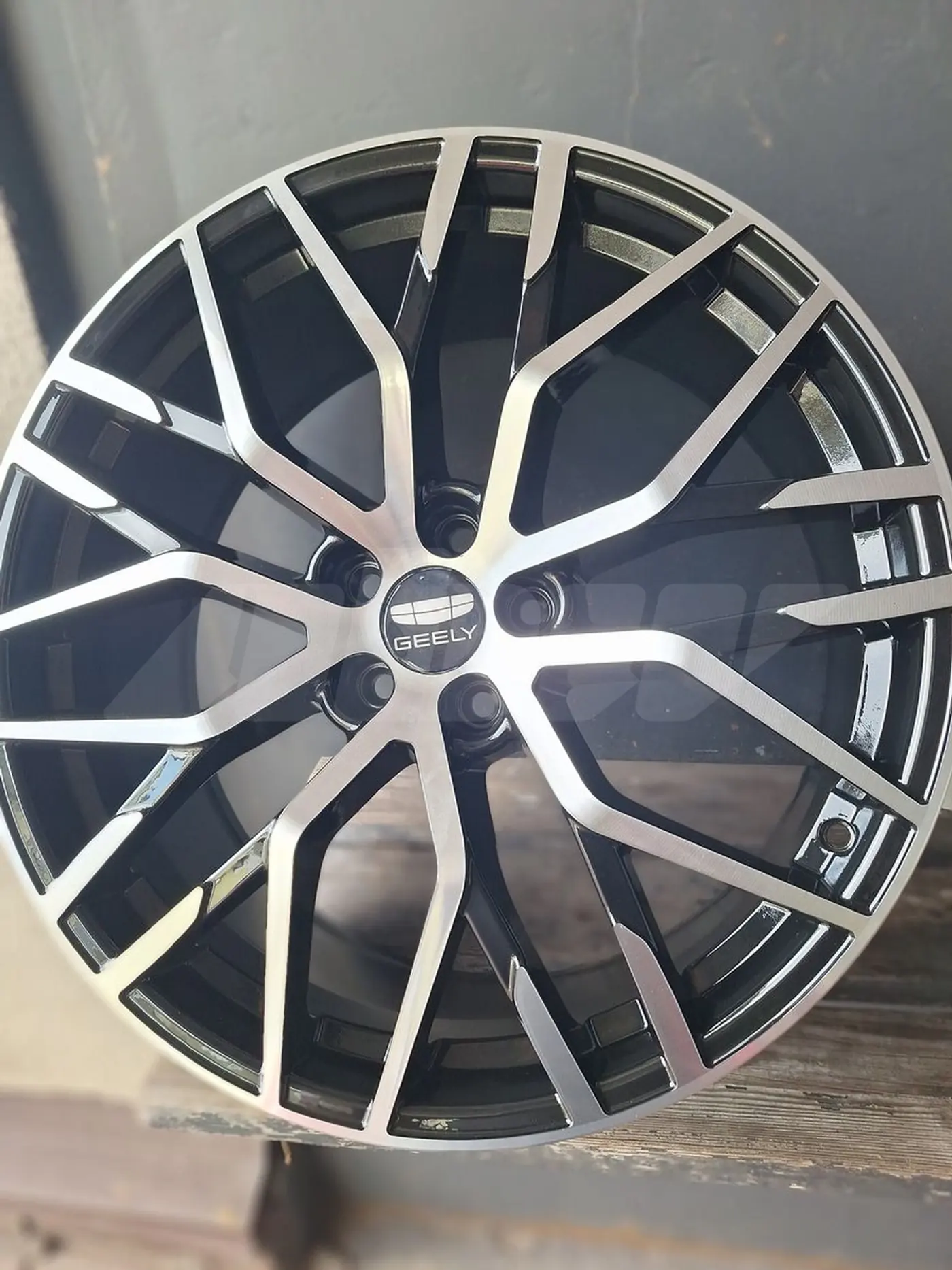 7.5xR19 5 114.3 ET45 DIA67.1 к Geely Monjaro
